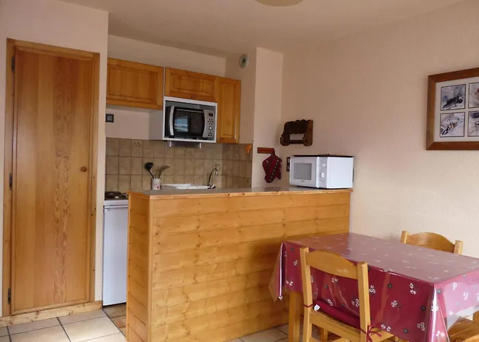 Appartement Le Centre - Pour 4 Personnes Mae-3340